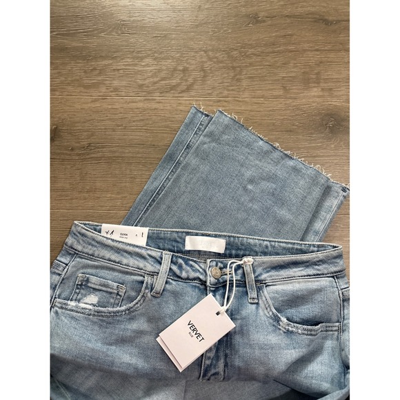VERVET BLUE Olivia Distressed Light Wash High Rise Wide Leg Jeans Size 30 - Picture 2 of 4